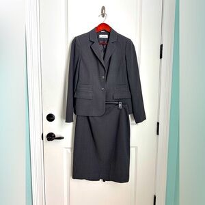 Calvin Klein Women's Gray Skirt Suit Set - Classic Styling - Size 8